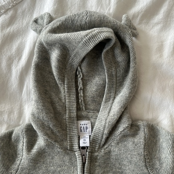 Grey baby hoodie with bear ears - Picture 2 of 2